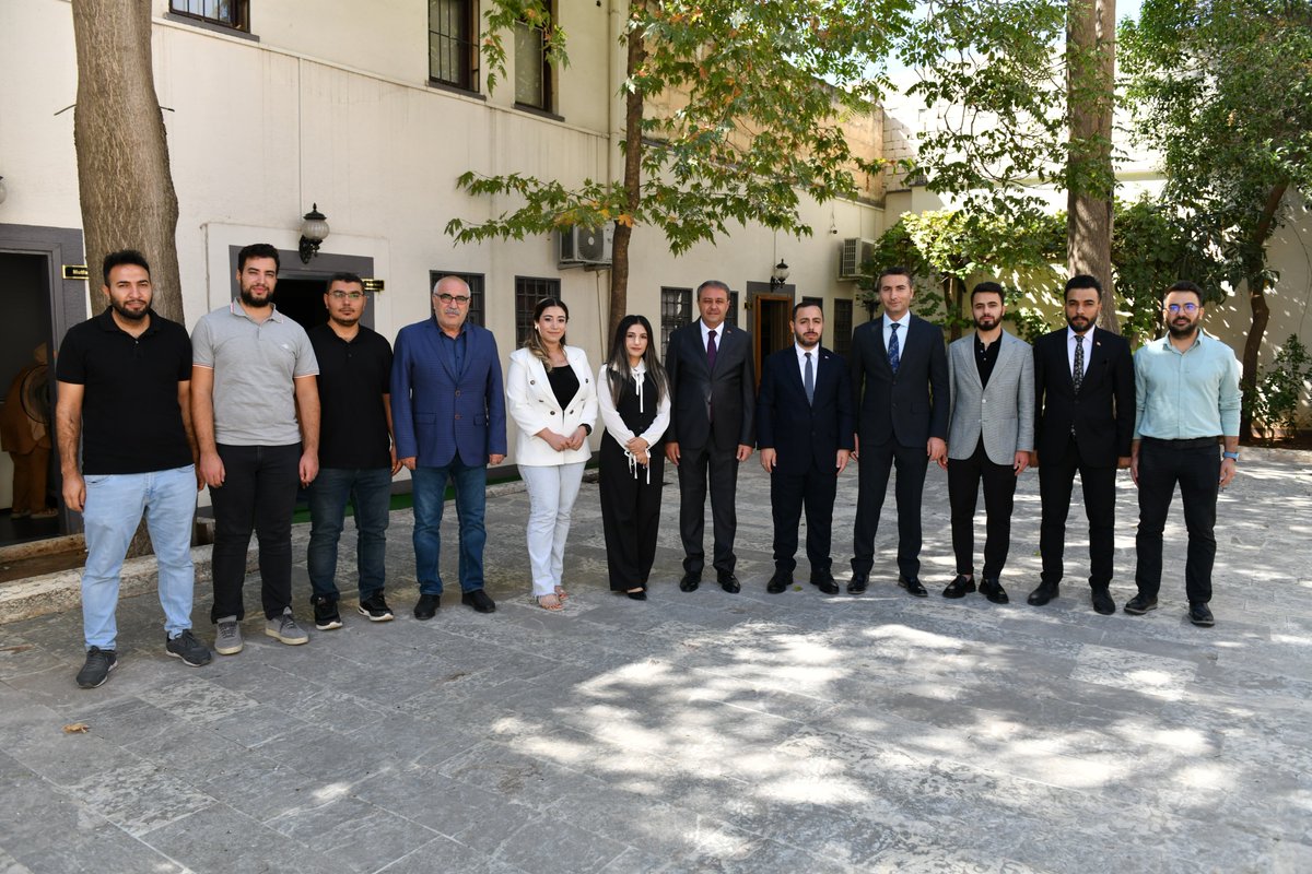 hasansildak's tweet photo. Şanlıurfa’nın önemli basın kuruluşlarından Kanal Urfa'yı ziyaret ettik.

Kanal Urfa Yönetim Kurulu Başkanlığı görevini yürütmüş rahmetli İş İnsanı İbrahim Toru'nun vefatının yıldönümünde baş sağlığı dileklerimizi ilettiğimiz Toru Ailesine ve Kanal Urfa ekibine çalışmalarında başarılar diliyorum.