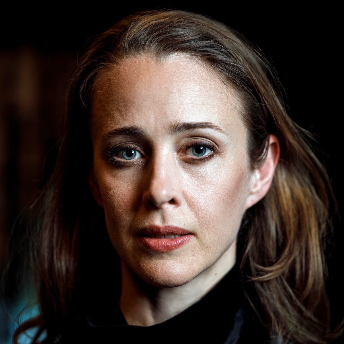 Für unseren aktuellen Heft-Schwerpunkt haben wir auch Bridget Breiner gefragt, was für Sie »Glück« bedeutet. Die neue Chefin des Ballett am Rhein hat eine glänzende Karriere als Tänzerin und Choreografin hinter sich. Zum Artikel: kulturwest.de/inhalt/was-bed…
📷Felix Grünschloss