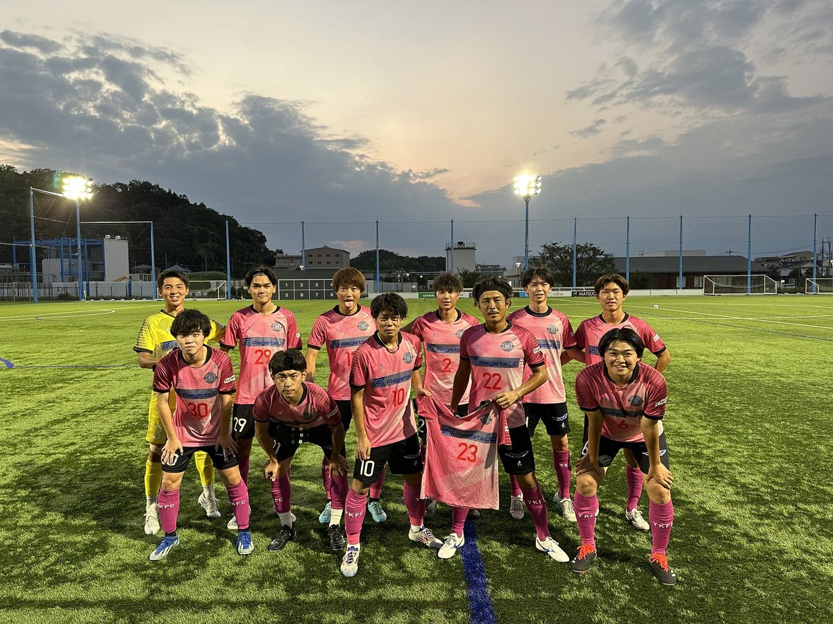 YKFC_'s tweet photo. 9月8日(日)
県リーグ第3節
🆚相模原みどりSC
1-0/1-2 計2-2
得点/髙橋、平井
前半1-0で折り返しましたが後半に同点に追いつかれ引き分けで終わりました。
もう後がないので次節は必ず勝ちます。
対戦して頂いた相模原みどりSC様
ありがとうございました!
#YKFC
#神奈川県社会人リーグ https://t.co/dlSm8kil6G