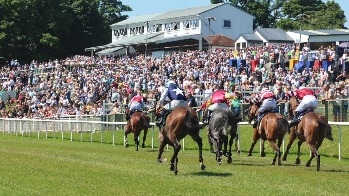 NCL_RedBulls's tweet photo. 🚨 𝗖𝗢𝗠𝗣𝗘𝗧𝗜𝗧𝗜𝗢𝗡 𝗧𝗜𝗠𝗘! 🚨

Thanks to our good friends at @HexhamRaces, we're excited to announce an amazing giveaway! 

You could win a pair of Paddock Tickets for the Newcastle Falcons Raceday on Sat Oct 12. 🎉

We have 3 pairs up for grabs and entering is simple:

1️⃣ 𝗥𝗘𝗣𝗢𝗦𝗧
2️⃣ 𝗙𝗢𝗟𝗟𝗢𝗪 both @FalconsRugby and @HexhamRaces.

🗓 Closing date: October 2.

Don't miss your chance to win - enter today!

Good luck! 🍀

#TrueNorth | @Falcons_Events