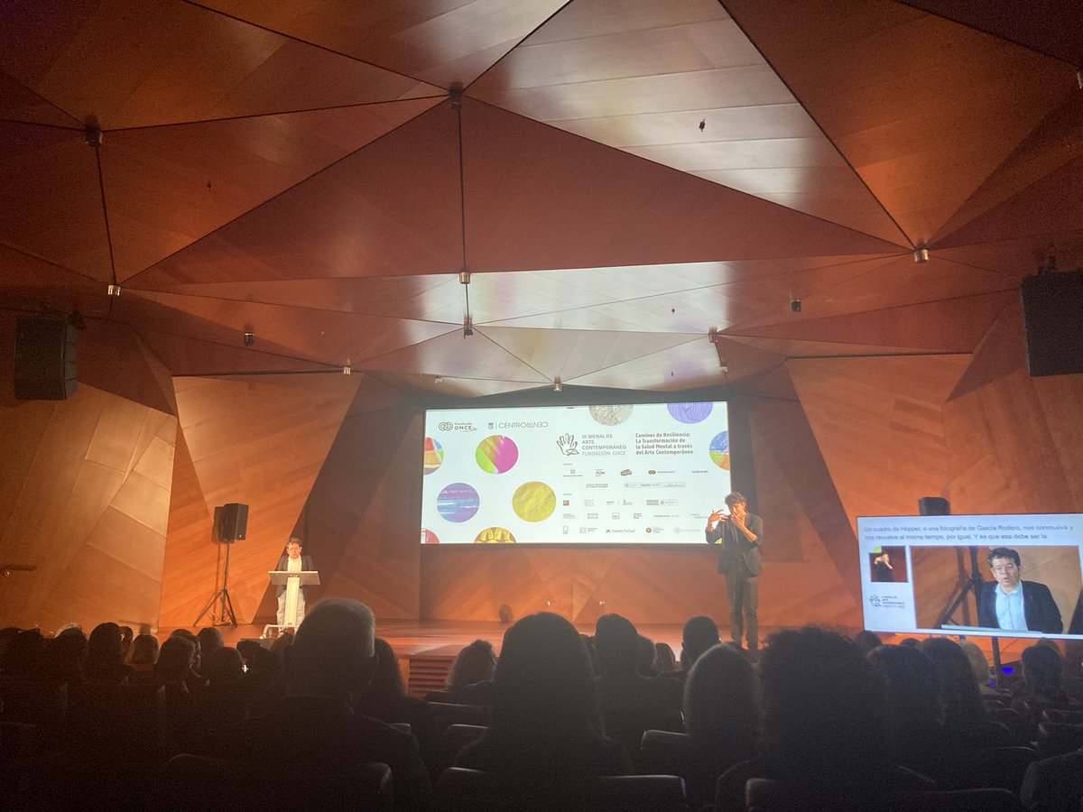 MariaTussy's tweet photo. El arte iguala. El arte hace feliz. El arte invita a soñar, y a hacer los sueños realidad. Gracias @Fundacion_ONCE por acercarnos  una vez más a la cultura inclusiva. #BienalArteFONCE #AccesibilidadFONCE https://t.co/svGs5xQMhi