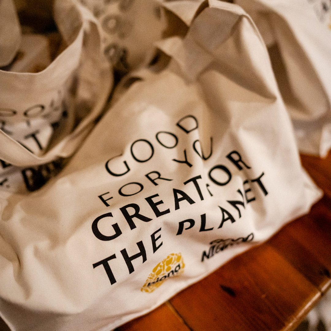 getagripstudio's tweet photo. A few weeks ago we had the pleasure of printing these GRS recycled totes for @goodcompany.group and @bionaorganic for their #GoodNights at the @thedukeorganic.

3 photos curtesy of @joeshortphoto and one of our extremely satisfying #pantone matches in the studio. https://t.co/eKijaubTpR