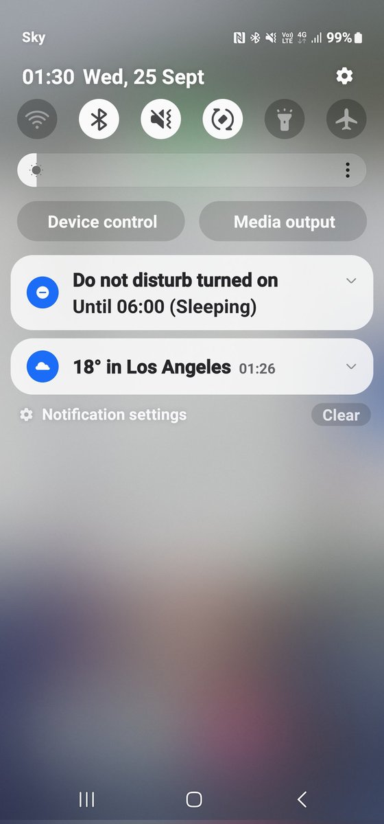 GeorgeCairns19's tweet image. Not sure how #LinkinPark did it, but throughout the entire concert in the 02 London last night, I was apparently in Los Angeles! #gpsspoofing