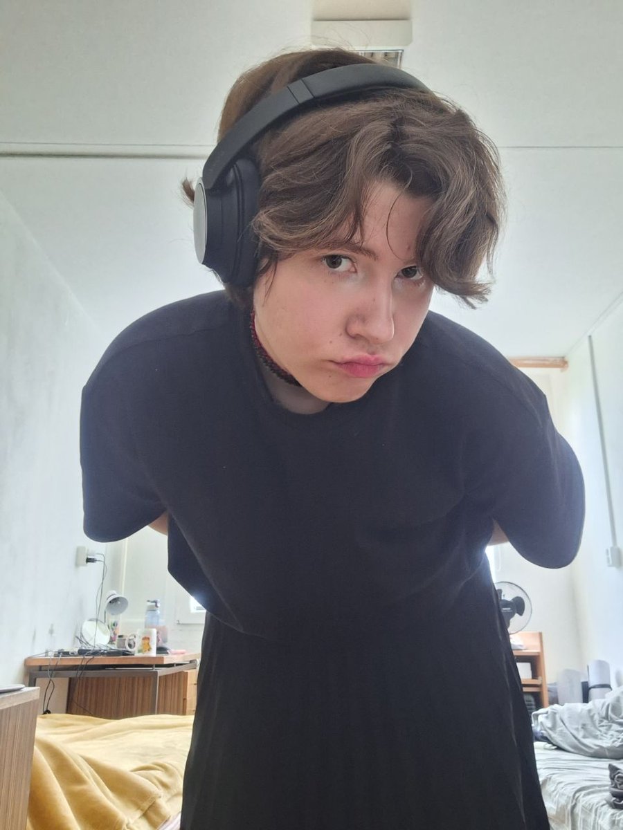 catmaster2832's tweet photo. feel myself so pretty today https://t.co/QlXsduBWvZ