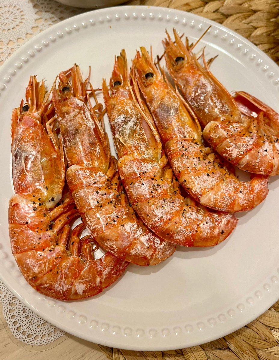 TeamDIYi_Cherly's tweet photo. 今日のディナーは自家製のエビ料理🍤✨ 初めて作ってみたけど、意外と上手くできた！味もバッチリで大満足😊💕 また作ろうかな〜！ https://t.co/xq4x64K3vl