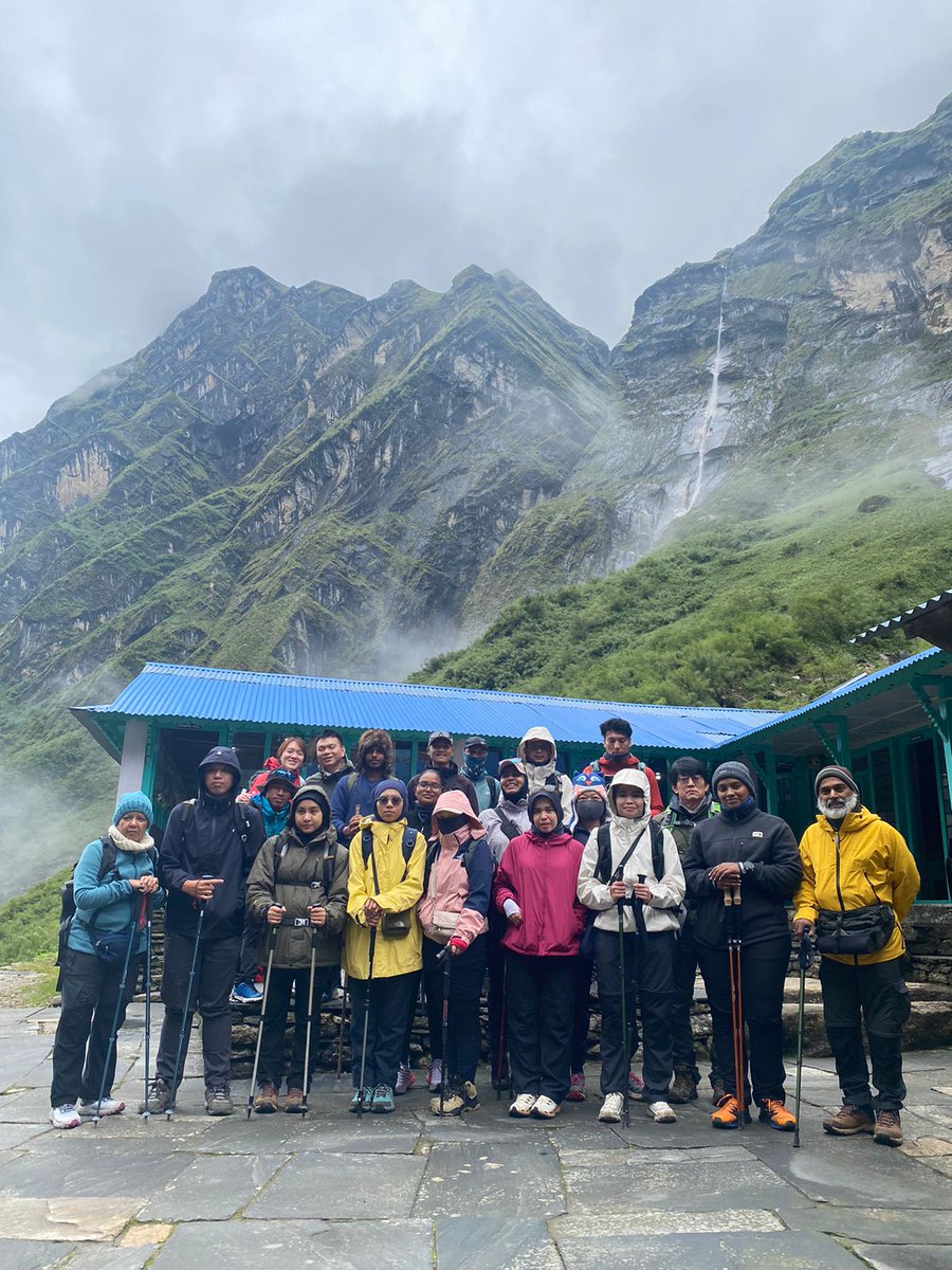 🌄 Gather Your Crew for an Epic Adventure in Nepal! 
There's nothing better than sharing the thrill of trekking through the world's most stunning landscapes with your friends by your side. 👫👬
Tag your hiking buddies and let's make this the adventure of a lifetime! 🎒✨