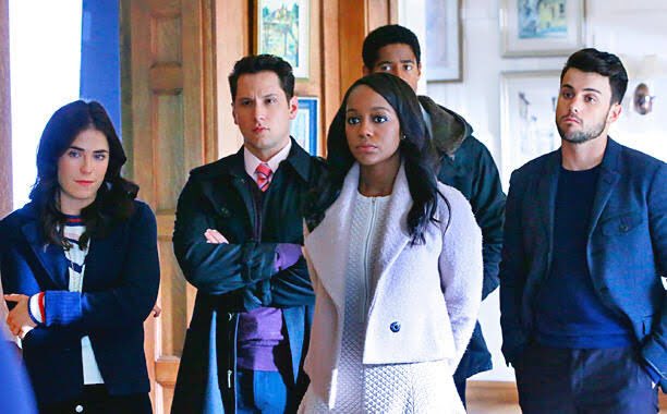 _nelsonleo's tweet image. Those 5 brats came and ruined her life 
Her life would have been so much better without them. #htgawm