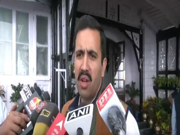 ani_digital's tweet photo. "Every shopkeeper, street vendor has to display their identification": Himachal govt mandates display of owner details at food outlets
Read @ANI Story | https://t.co/BFtkvxGIhA
#HimachalPradesh #foodoutlets #Shopkeepers https://t.co/zemvQrZpvC