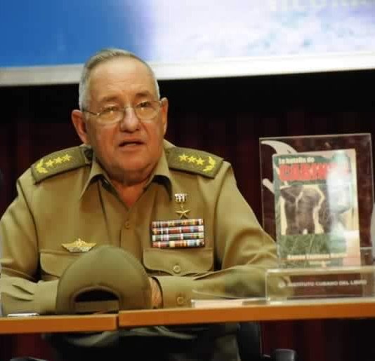GelacioOviedo's tweet photo. 🔴🟢🟠| Falleció un hombre imprescindible del que guardamos su lealtad pero  sobre todo su impresionante capacidad de trabajo y su cabalidad y humildad como jefe y compañero. 
#Cuba🇨🇺 https://t.co/7mDB1T3fu2