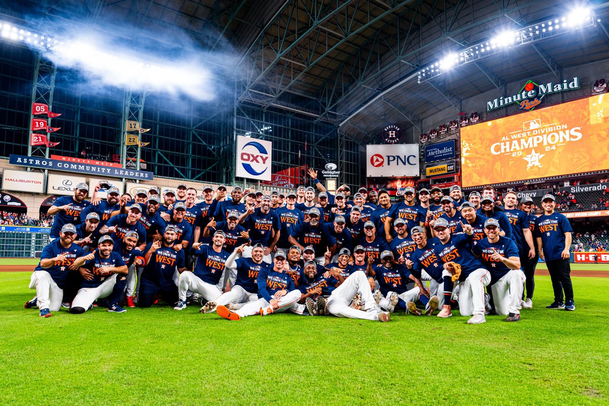 thatgirlmyra_'s tweet image. GOOD MORNIN’ TO THE AL WEST CHAMPS &amp;amp; THEIR FANS ONLY 🧡💙🤘🏽