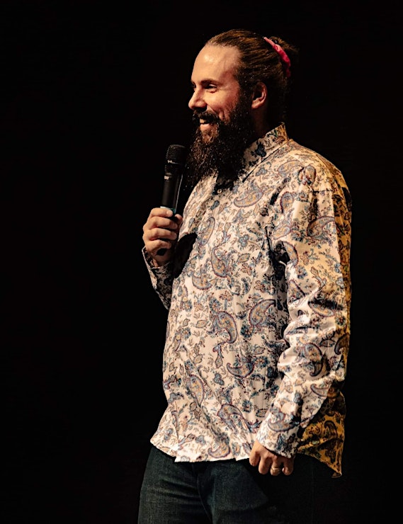 Tige Wright has been touring Canada since 2017. A master storyteller with a unique comedic voice, he combines his experiences with his untraditional view of the world. Don’t miss this comedy powerhouse coming to the Crown Harriston on Saturday, Sept. 28th.
#petevandyk #comedyshow