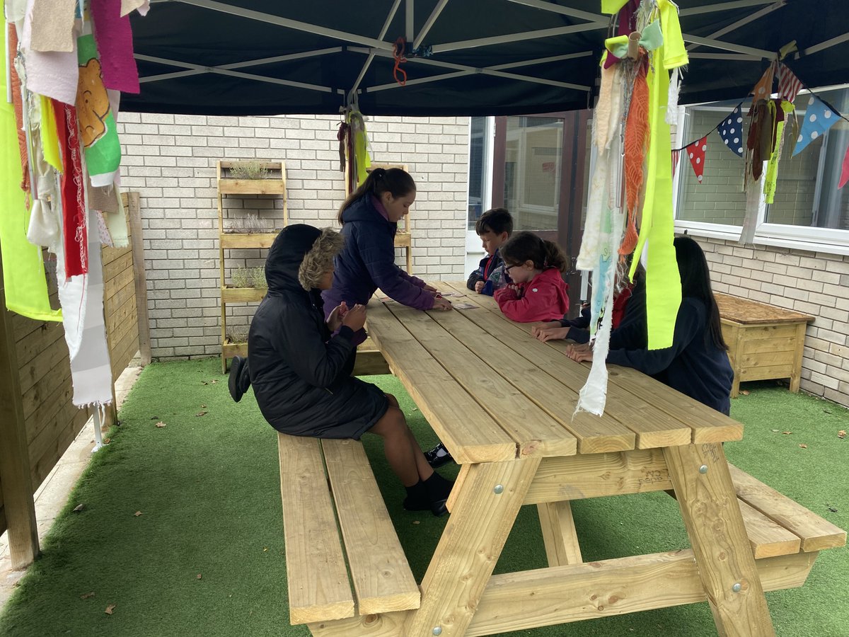 MasefieldCP's tweet image. More playtime shots ⭐️⭐️ #learningwalk #believeachievesucceed