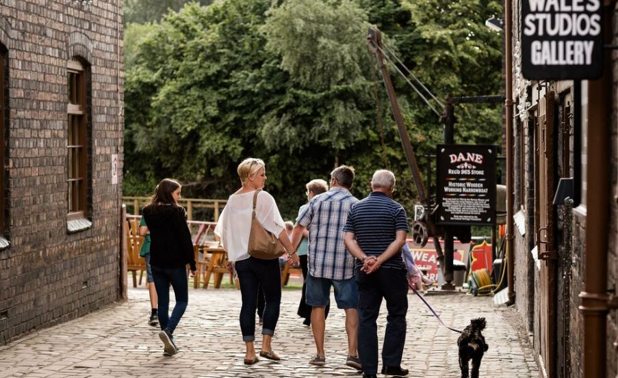Middleport_Pot's tweet image. Wednesday 2nd &amp;amp; Saturday 5th October

FAMILIES WE NEED YOUR HELP!
You can help make Middleport Pottery the best place for families to visit.
We are holding a couple of Family Focus Days to see what you think of your visit.
You get a FREE day out that includes:
- Heritage Trail…