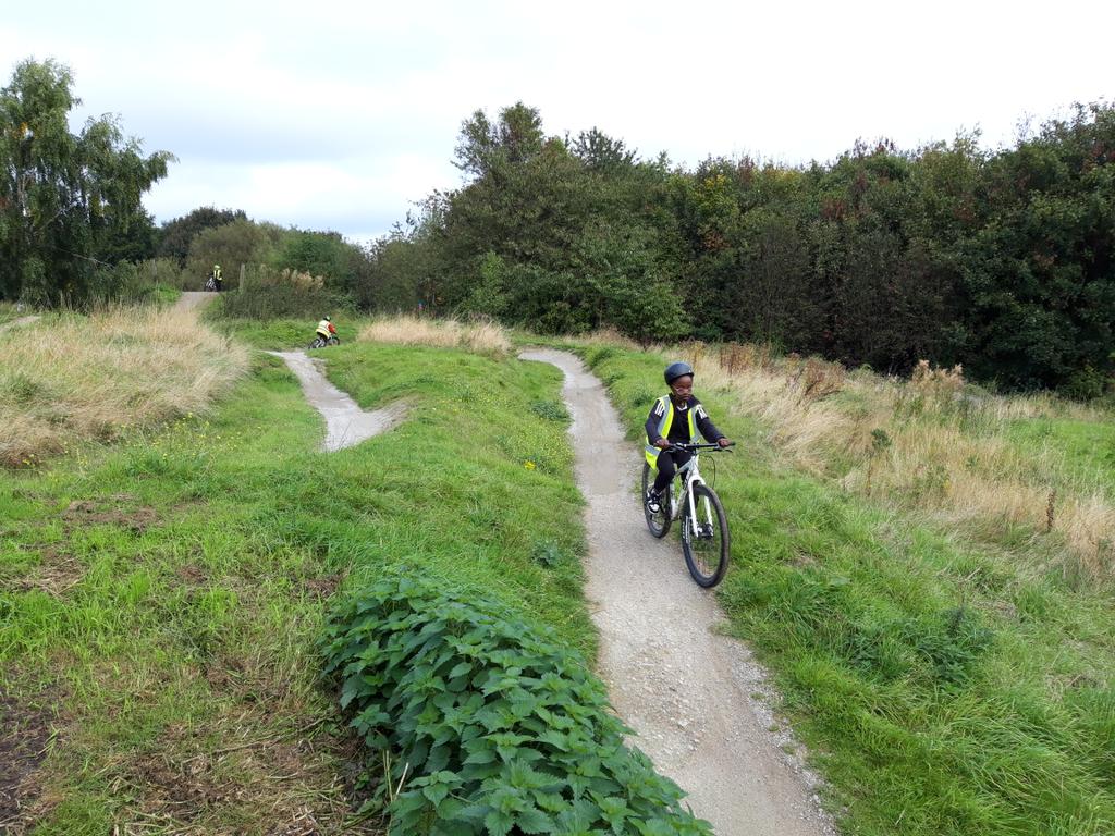LeedsActiveSchs's tweet photo. What a morning we've had at @LeedsUrbanBike Such a wonderful facility with so many trails to explore! #getcycling #challenge @CGPrimarySchool @StFrancisLeeds @schoolwellbeing @Child_Leeds @Leeds_Learning https://t.co/uYpdFvAlrB