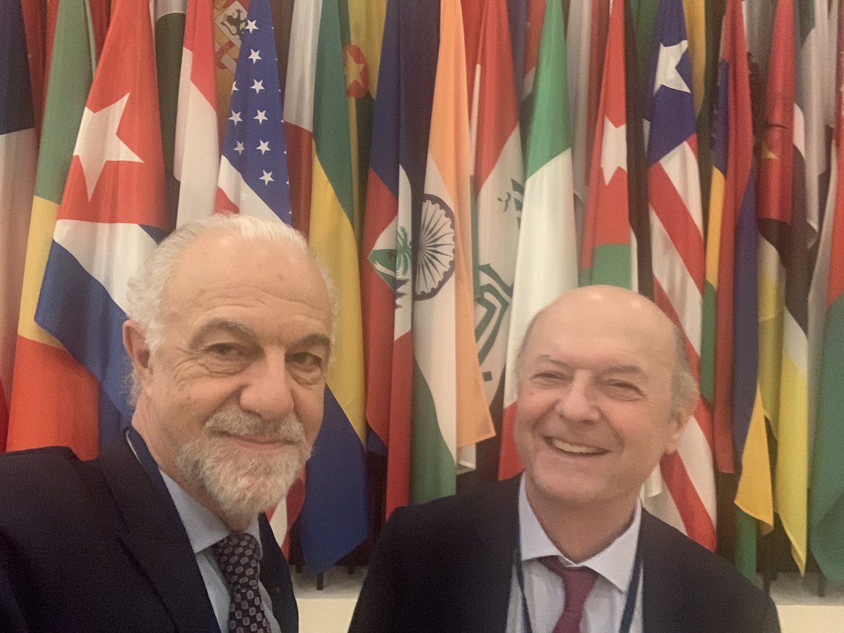 JMCambaceres's tweet image. Conférence des ambassadeurs africains. @UNESCO_fr. Thème: diplomatie culturelle. Rencontres avec personnalités dont @alfredmignot  Pdt-fondateur des Conférences et SE #VijayenValaydon ambassadeur de #Maurice Pdt des ambassadeurs francophones #Paris. Sujet important pour #Afrique.