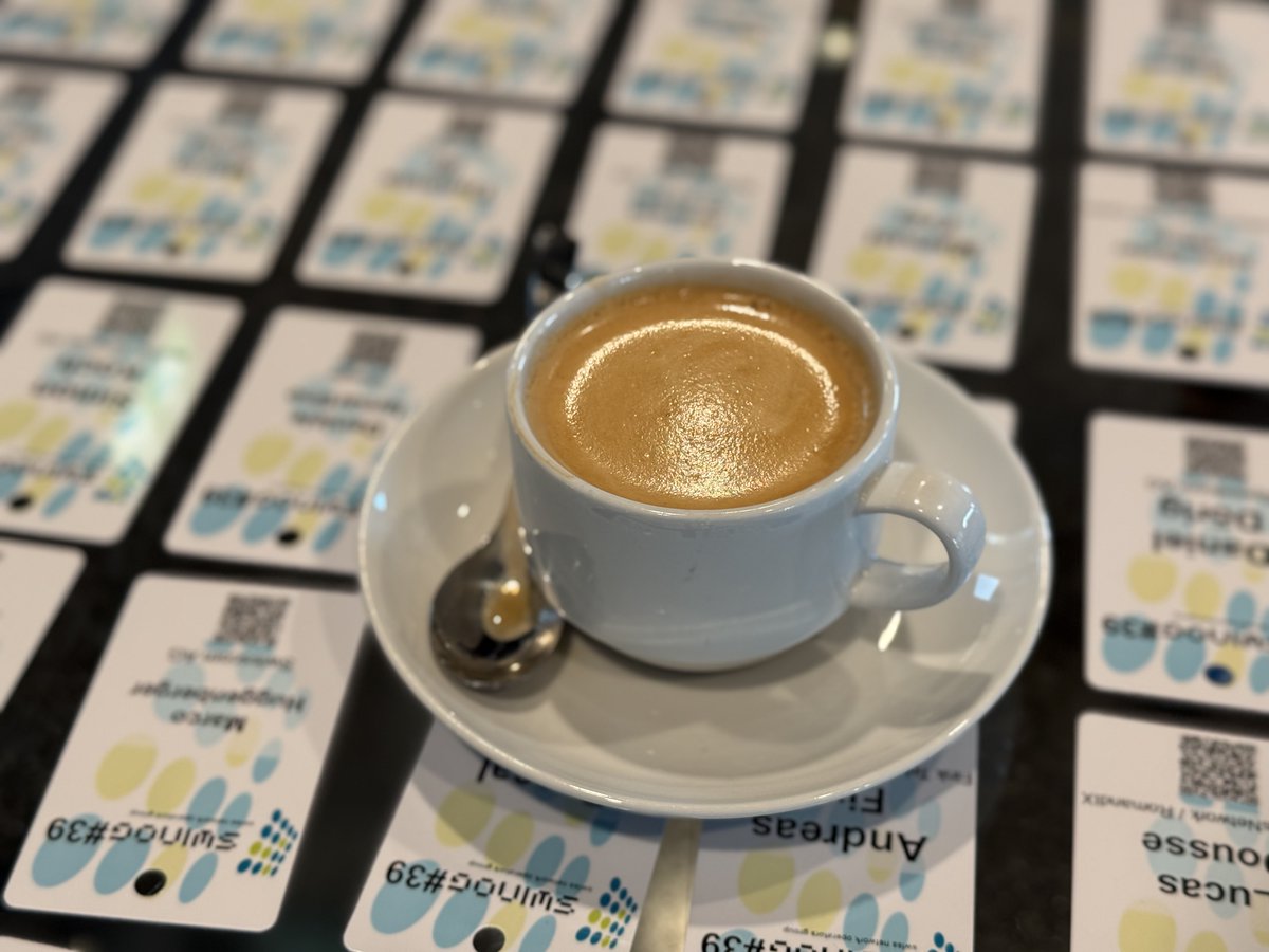 swinog's tweet photo. 🚀 Halfway through SWINOG #39! 🚀

Great talks so far:
1️⃣ Open Disaggregated Networking – Eniy Yorulmaz
2️⃣ Chaos Engineering – Eugene Serbian &amp; Romain Plugin
3️⃣ INPG Stack – Marco Martinez
4️⃣ OpenGitzOps – Urs Baumann
5️⃣ Coherent Optical Transceivers – Gerhard Stein
#SWINOG39 https://t.co/A12QrSK3pk