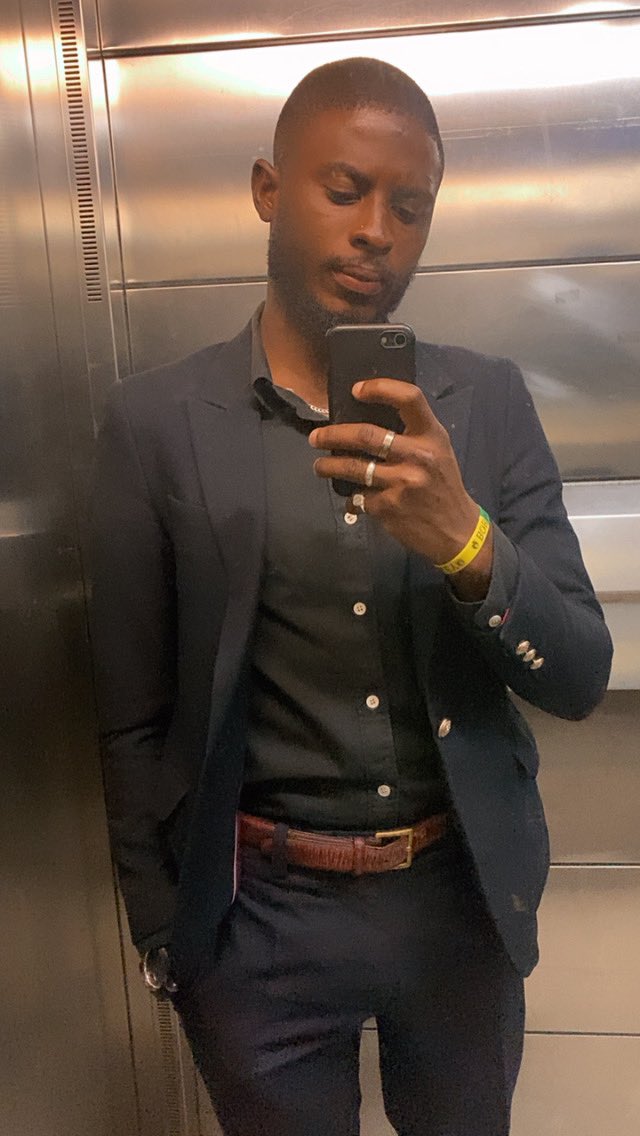 Mr__Cambiona's tweet image. Mantenha a elegância em cada detalhe, porque o estilo nunca sai de moda. ✨

#Estilo #Classe #Elegância #Moda #Sofisticação