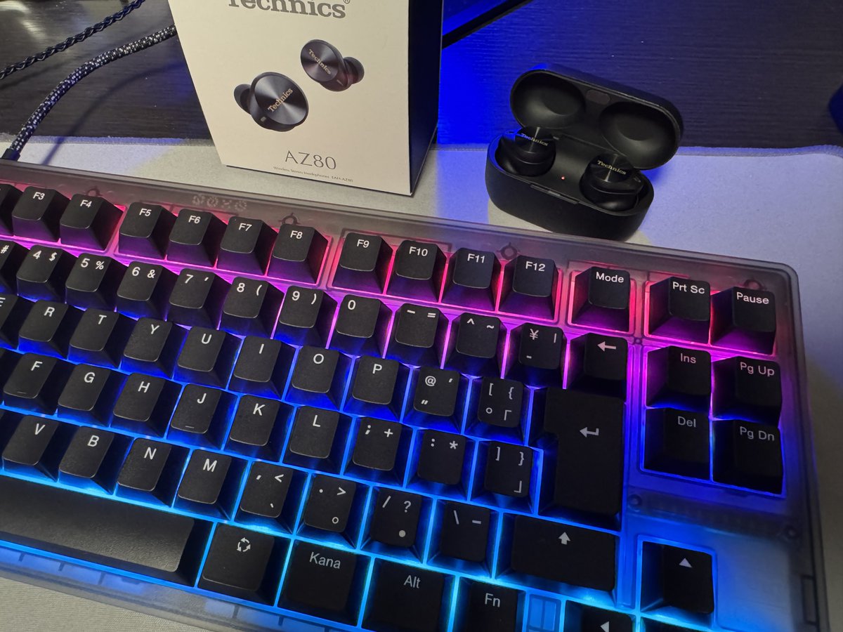 kagero_natsuno's tweet photo. My new gear!! Yes!! Yes!!
#Wooing #EAHAZ80 #Technics https://t.co/ISEN9MEOyC