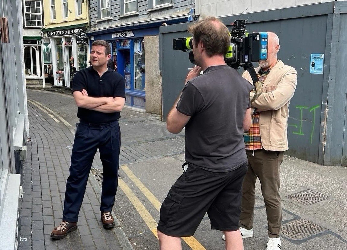 kinsale_ie's tweet photo. Join Dermot O’Leary in Kinsale on ITV at 2pm today in his new series Dermot’s Taste of Ireland!! 🙌

Dermot explores the town and meets up with some of our favourite faces Kinsale Food Tours Koko Kinsale Bastion The Bulman Kinsale Kinsale Hotel and Spa ❤️ https://t.co/wvdbL4X3XP
