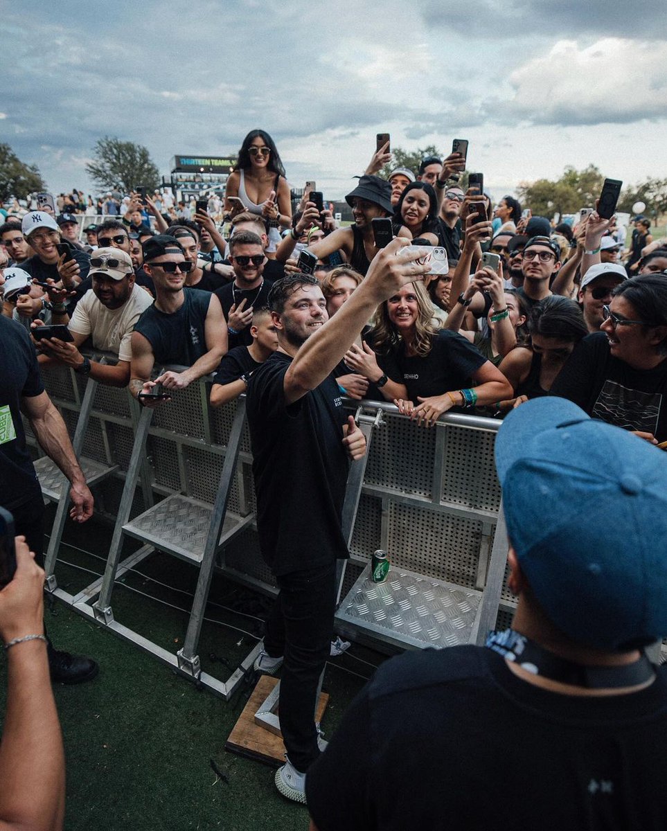 MartinGarrix's tweet photo. crazy weekend! Ibiza, Las Vegas, Dallas. thank you for coming ❤️ https://t.co/oZ4c1YYMn4