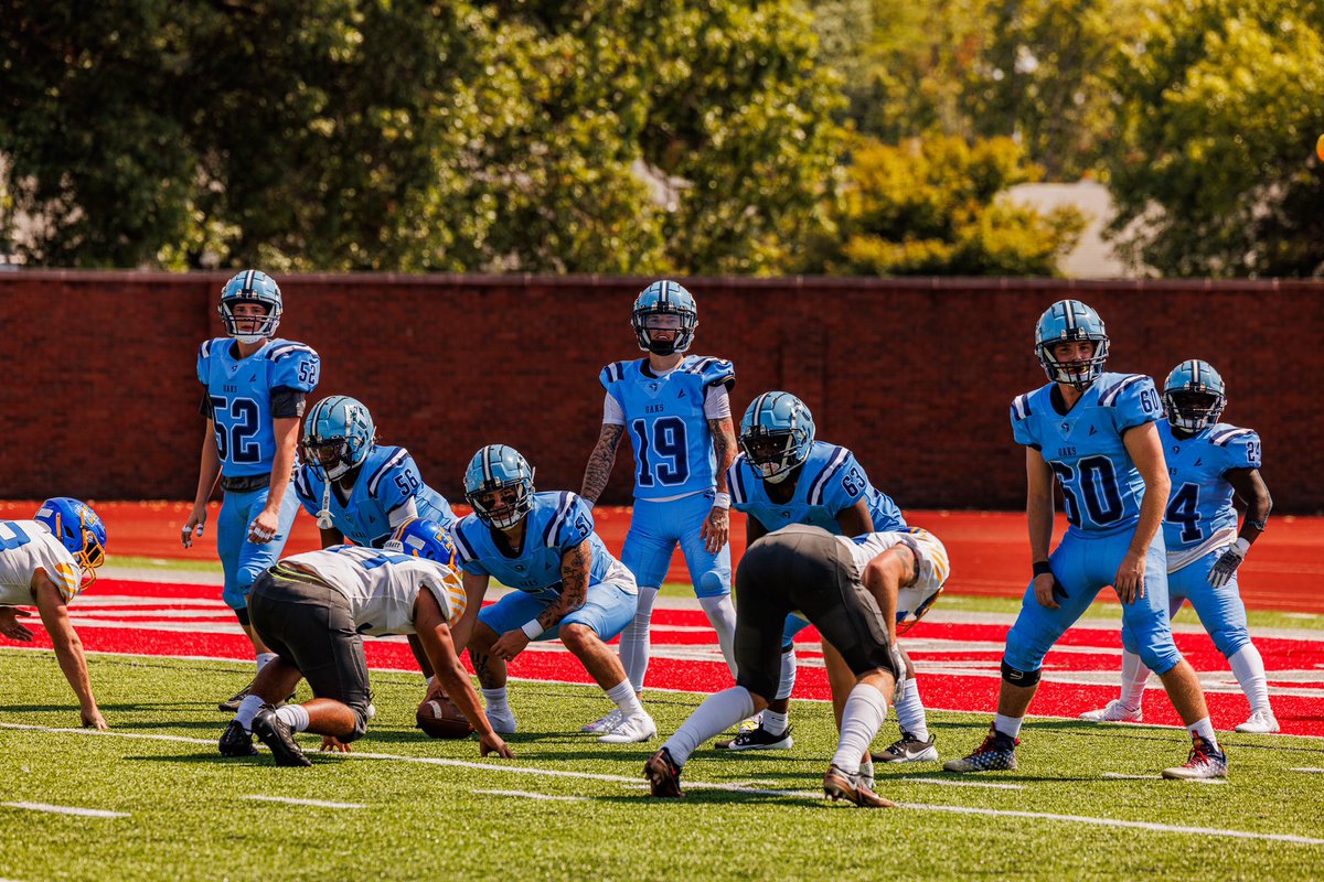 Undersized offensive and defensive linemen, 25’s and 26’s, if we don’t know each other yet, DM me. Looking for guys who can play at around 190 lbs. sprint football is a great way to get to college and continue to do something you love.