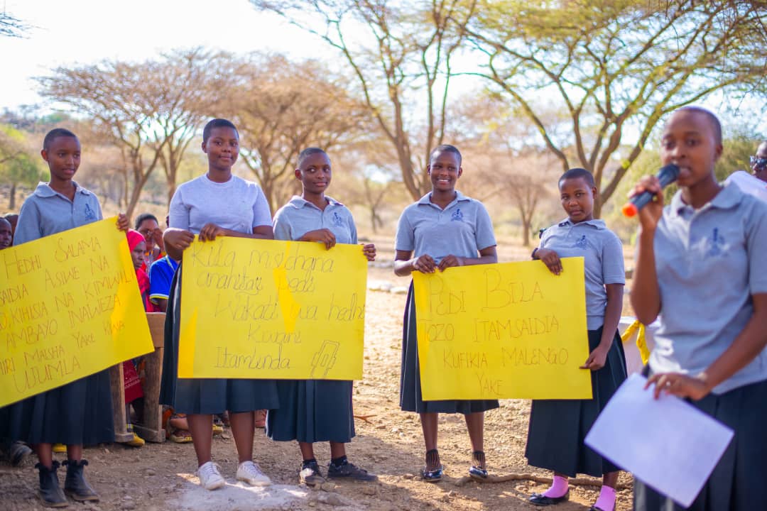 PWCTanzania's tweet photo. This week, PWC engaged 5 villages in Longido and Ngorongoro, promoting safe menstruation and advancing our “Pedi Bure, Pedi Bila Malipo” campaign.
We visited 3 secondary schools which are Sale,Lekule girls and Emanyata and 2 primary schools which are Monik &amp; Mairowa. https://t.co/2nBeLnkzIn
