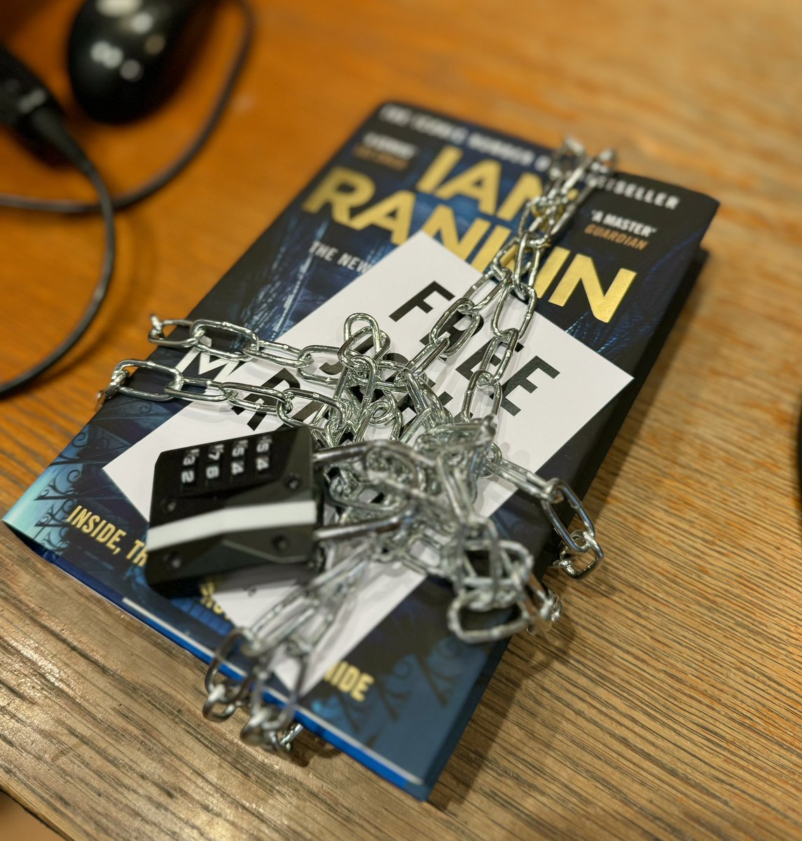 Can’t believe Gary let me near his surprise to let me get a photo but <a href="/Beathhigh/">Ian Rankin</a> this might be the coolest thing we have ever seen!!! 

Thank you <a href="/orionbooks/">Orion Publishing</a> 💙 Gary is absolutely over the moon!!