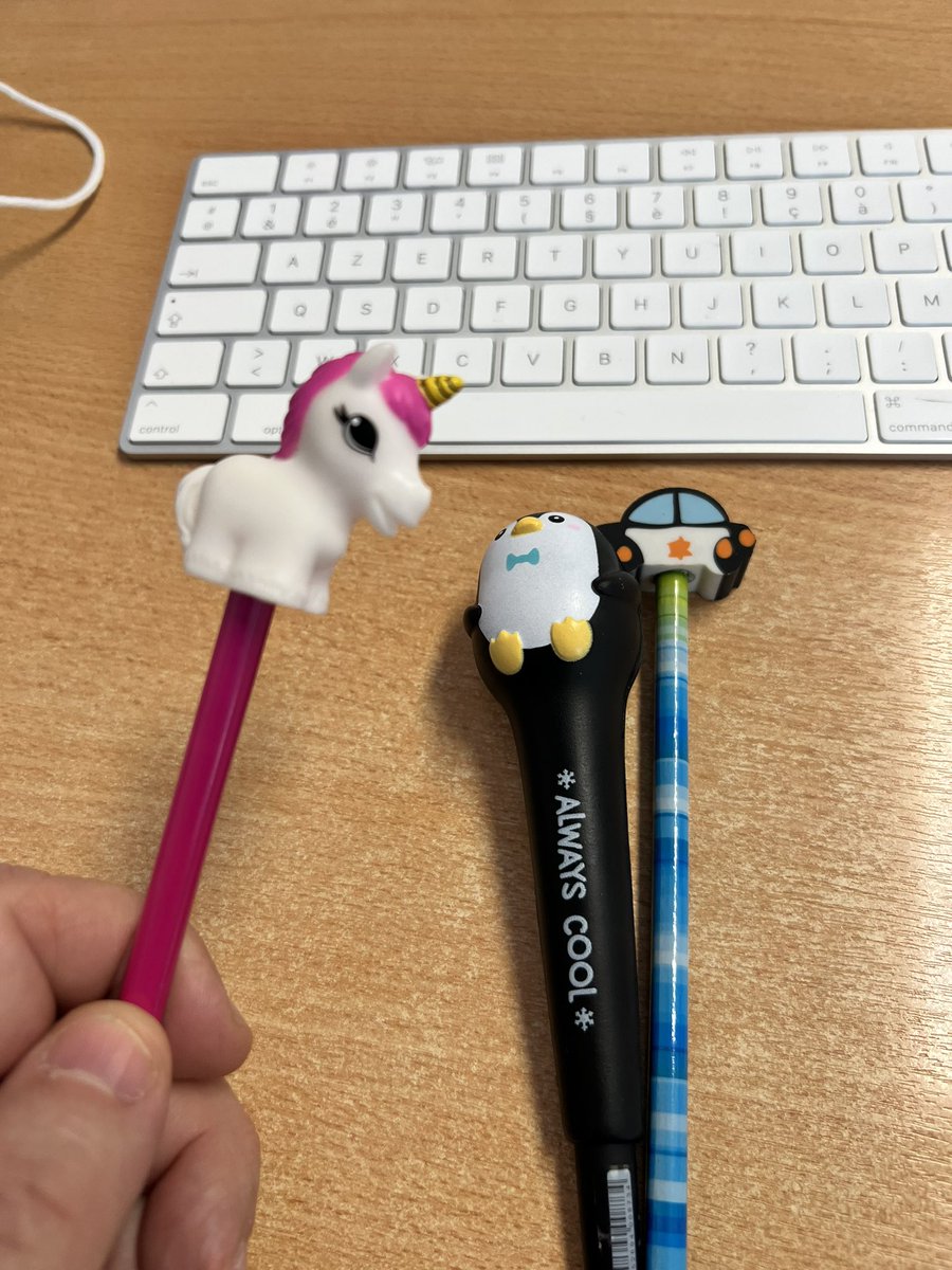 Le cadeau de l’externe en stage à mon cabinet . Un grand merci à Léa. C’est les enfants qui font être heureux ! #medecin #liberal #MSU