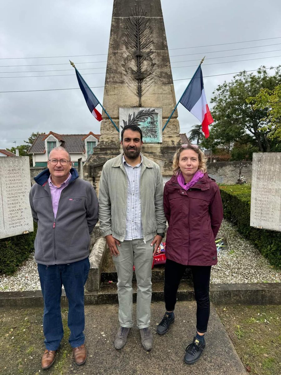 aurlienperoumal's tweet photo. 🇫🇷 Nous étions présents ce matin pour commémorer la 𝗝𝗼𝘂𝗿𝗻𝗲́𝗲 𝗻𝗮𝘁𝗶𝗼𝗻𝗮𝗹𝗲 𝗱'𝗵𝗼𝗺𝗺𝗮𝗴𝗲 𝗮𝘂𝘅 𝗵𝗮����𝗸𝗶𝘀 𝗲𝘁 𝗮𝘂𝘅 ��𝘂𝘁𝗿𝗲𝘀 𝗺𝗲𝗺𝗯𝗿𝗲𝘀 𝗱𝗲𝘀 𝗳𝗼𝗿𝗺𝗮𝘁𝗶𝗼𝗻𝘀 𝘀𝘂𝗽𝗽𝗹𝗲́𝘁𝗶𝘃𝗲𝘀. #memoire #souvenir #commemoration https://t.co/N4VaMa1tnt