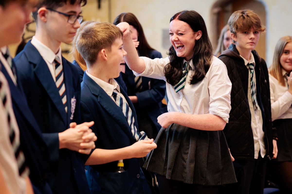 yorkmusichub's tweet image. What a fantastic workshop we had with @makingtracks at @yorkearlymusic! 🤩👏

🎶40 music students from schools across York came together and created beautiful music with the help of Artists Kasiva Mutua and Rapasa Nyatrapasa Otieno - Huge Thank you!! 

📸 - @C_J_Kirkpatrick