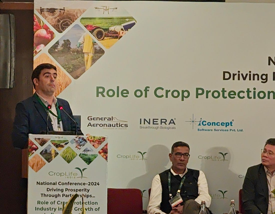 CropLifeIndia's tweet image. Panellist Mr. Mariano Beheran, Minister - Agriculture Attache, Embassy of Argentina compared Indian farmers with their Argentinian counterpart. He underscored that 80% of crops harvested in Argentina are exported and this is facilitated by leveraging advanced technology.