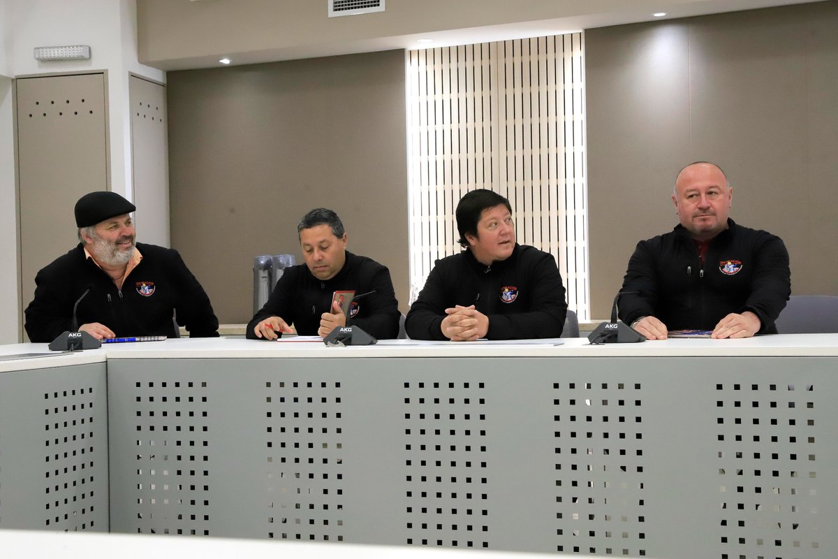 MintrabChile's tweet photo. Seguimos en los #DialogosMultinivel con la Federación de Trabajadores Contratistas de Enap para la elaboración del proyecto de ley sobre Negociación Colectiva Multinivel. Acompaña @Min_Hacienda, @meconomia y @OITconosur. https://t.co/kpVe481NcW
