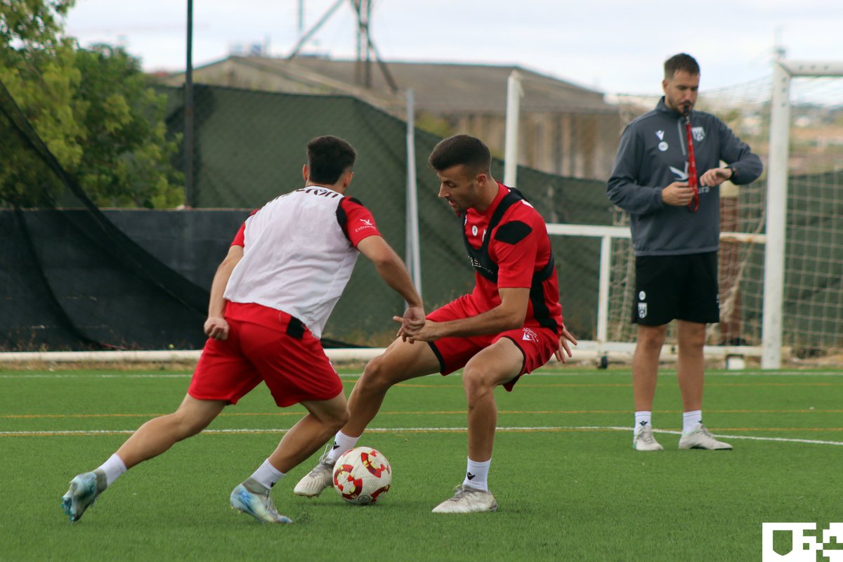 Merida_AD's tweet photo. ✅ Nuevo entrenamiento completado

🔛 ¡Seguimos sin parar ni un segundo, romanos!

☁️😄🤙⚽️ https://t.co/AbzKltgRz2