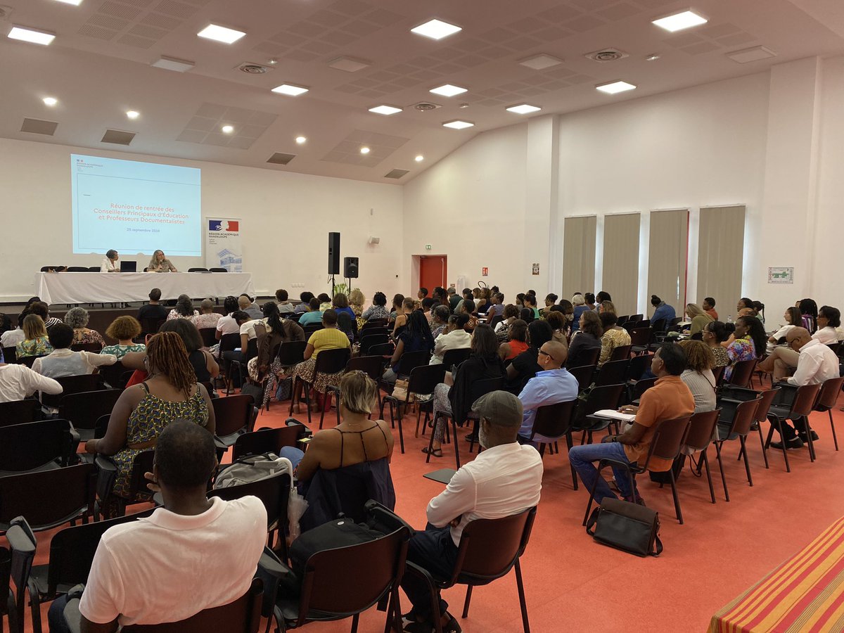 La rectrice de l’<a href="/AcGuadeloupe/">Académie de la Guadeloupe</a>, <a href="/gangloffchris/">Christine Gangloff-Ziegler</a>, est présente au <a href="/LgtBaimbridge/">LGT Baimbridge</a> pour la Réunion de rentrée des Conseillers Principaux d'Éducation et Professeurs Documentalistes.