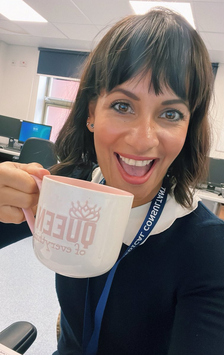 KatrinaSheikh's tweet photo. Celebrating acute medicine week in style, my colleague bought this mug for me π
Iβm on the acute medical ward this week with an amazing team & wonderful patients. Lots of bedside teaching & enthusiasm from medical students, resident doctors & other AHPs!
#CAMW24 #MedTwitter https://t.co/YTxN3q9A1V