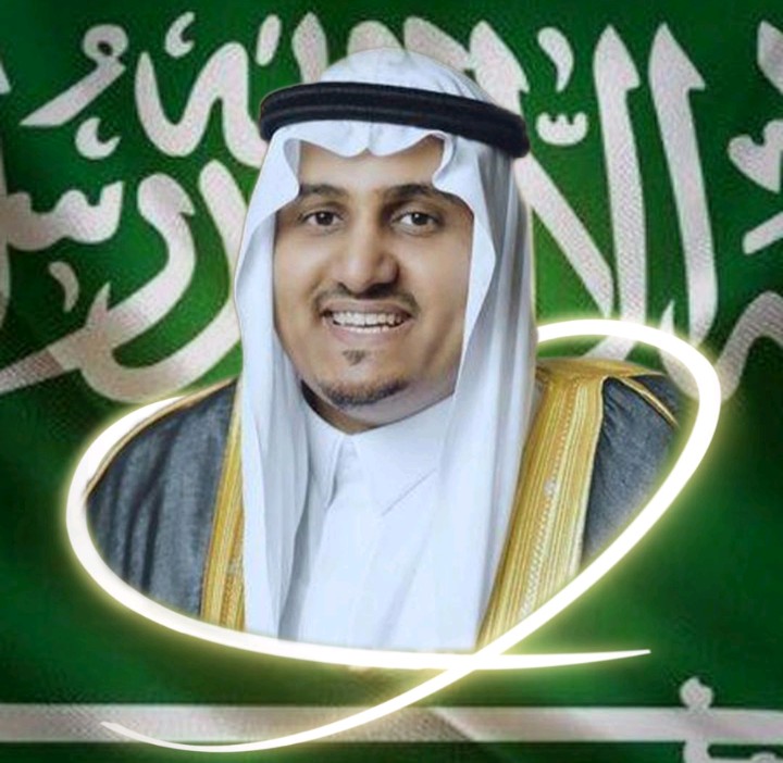 الي يبغاتصميم يتواصل معي عبر الخاص