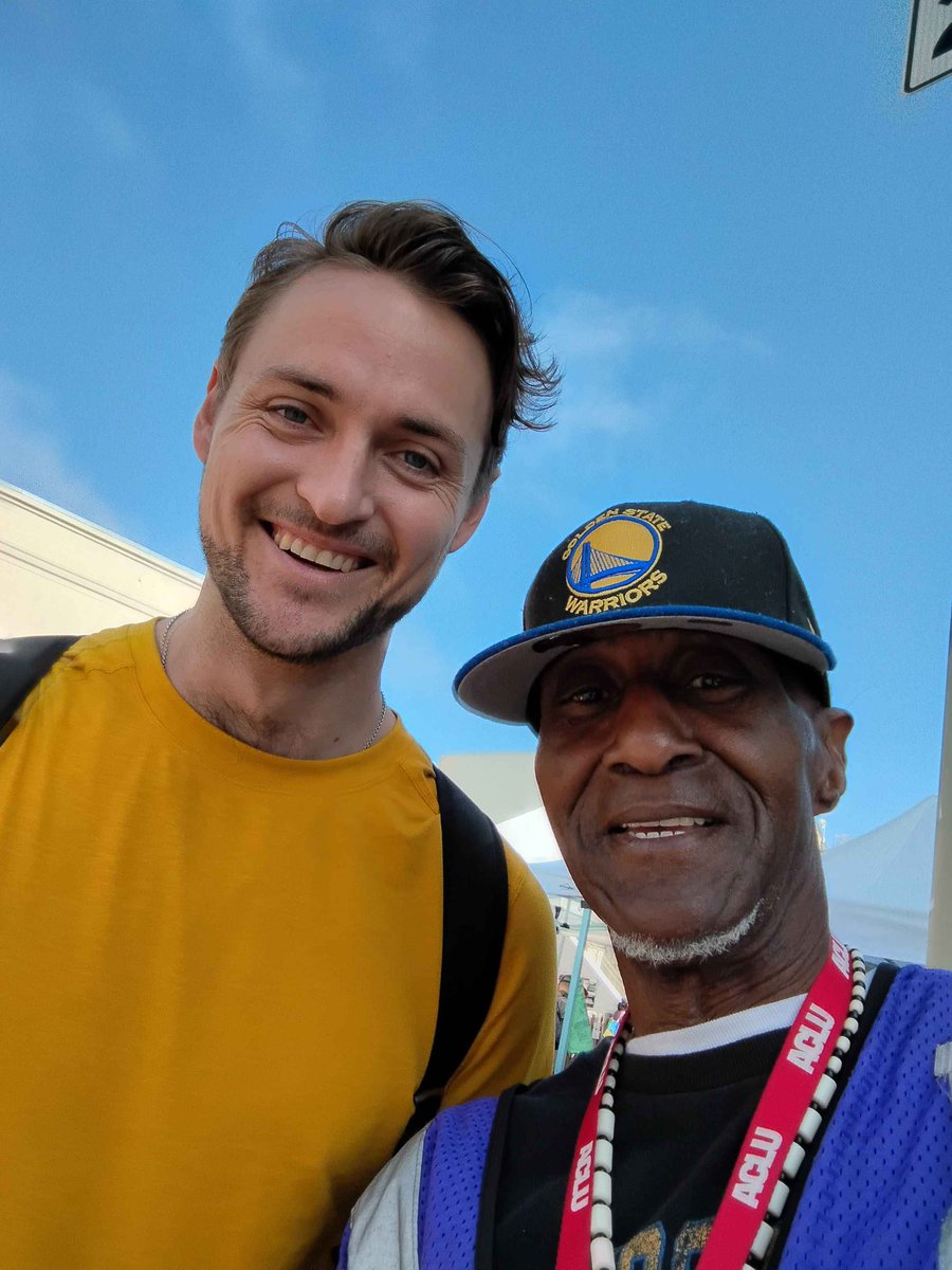 NewCanvassing's tweet photo. GOOD MORNING ☀️ 

We just wanted to highlight one of our hardest working canvassers! Neil works in our Bay Area office and signed up FOUR donors on a sunny Sunday. Thank you for the work you do for us at #NCE and for the #ACLU! 💜 https://t.co/wXGBqjTk2j