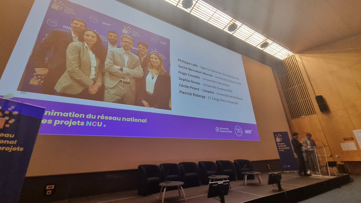 vence_biri's tweet photo. #NCU après les inspirants discours protocolaires, présentation du colloque par le comité d'organisation https://t.co/WX0gQybtKx