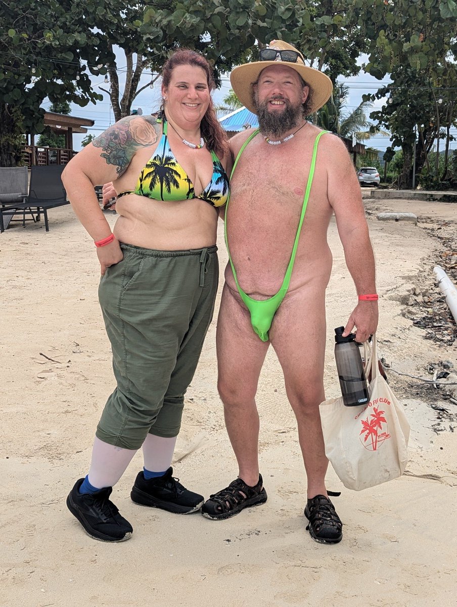ChicagoFunClub1's tweet photo. Taking a walk on 7 mile beach #chicagofunclub #7milebeach #borat #bikini https://t.co/df4j1xBfGG