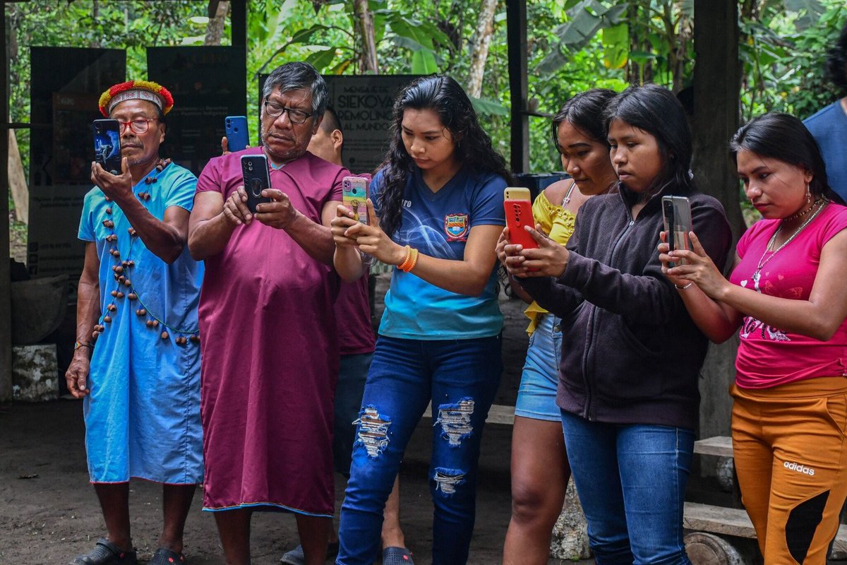 SuttyWeb tweet media