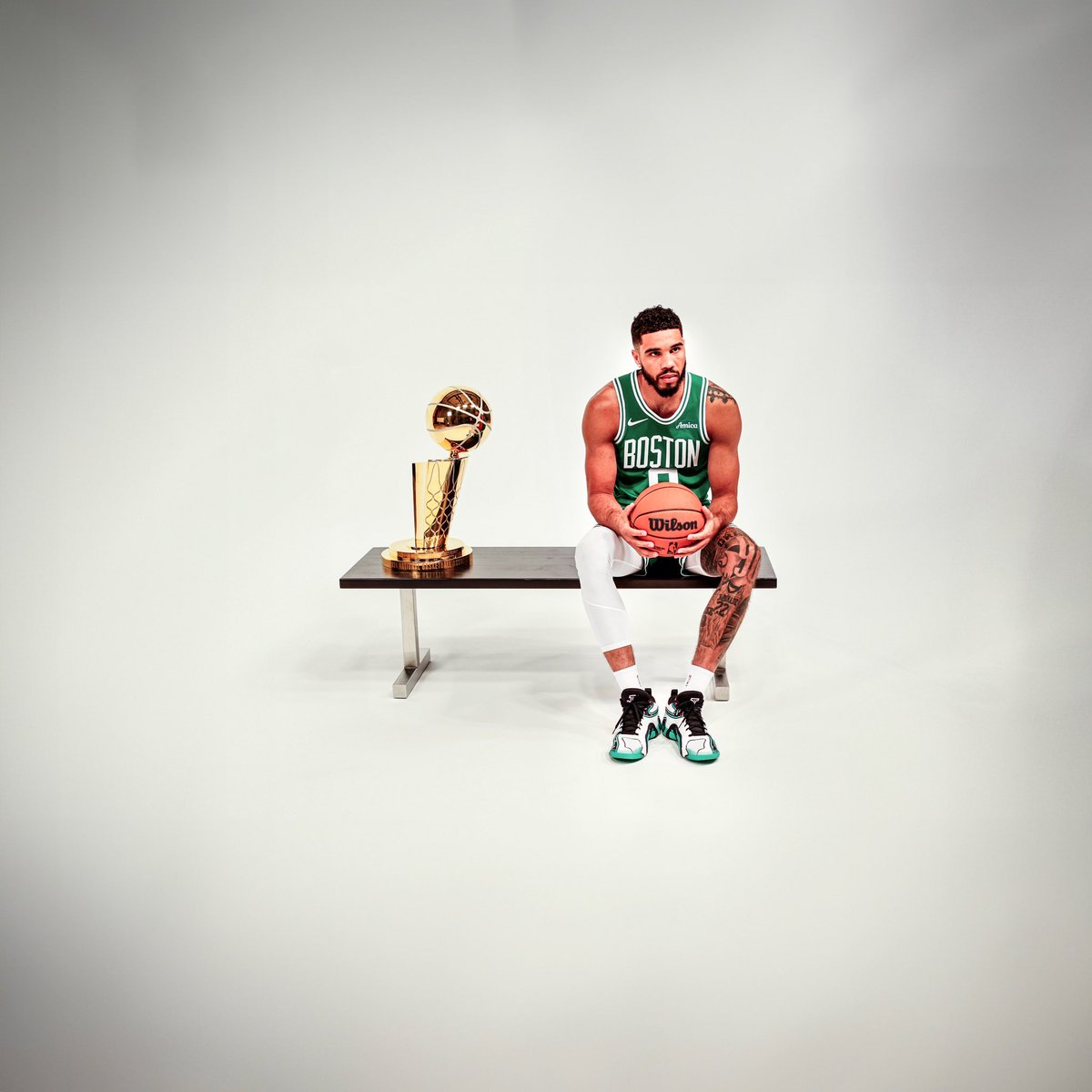 Celtics_Junkies's tweet photo. HANG IT IN THE LOUVRE. https://t.co/dZd1wldeb3
