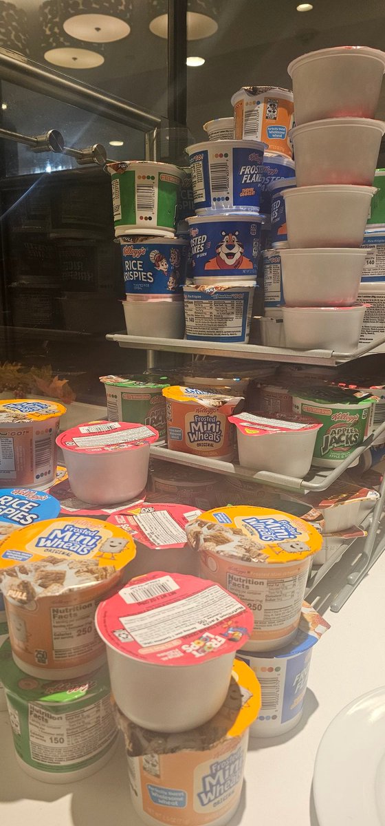 MAF_1274's tweet image. Te quieres portar bien pero te encuentras con esto.... #Carbs no