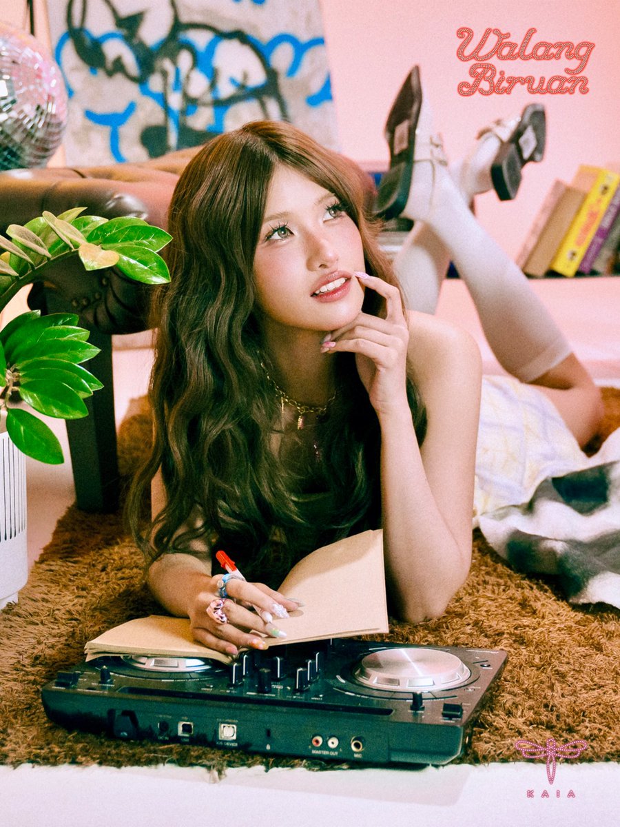 [Walang Biruan]

Walang Biruan: Concept Photo 🫧
#KAIA_ANGELA 🐻

Pre-save 'Walang Biruan':
🎧 push.fm/comp/kaia-wala…

WALANG BIRUAN CONCEPTPHOTO 02
#KAIA_WBConceptPhoto02 #WalangBiruanByKAIA #KAIA