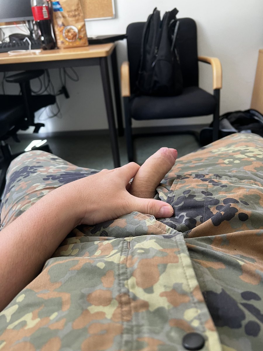 Milo_thePup_'s tweet photo. #germangay #gaysoldier #soldiergay
#gayarmy #soldiercock #soldierdick
#germansoldier #Flecktarn #uniform
Grüße 😶🌫️ https://t.co/tAEp4RBOgA