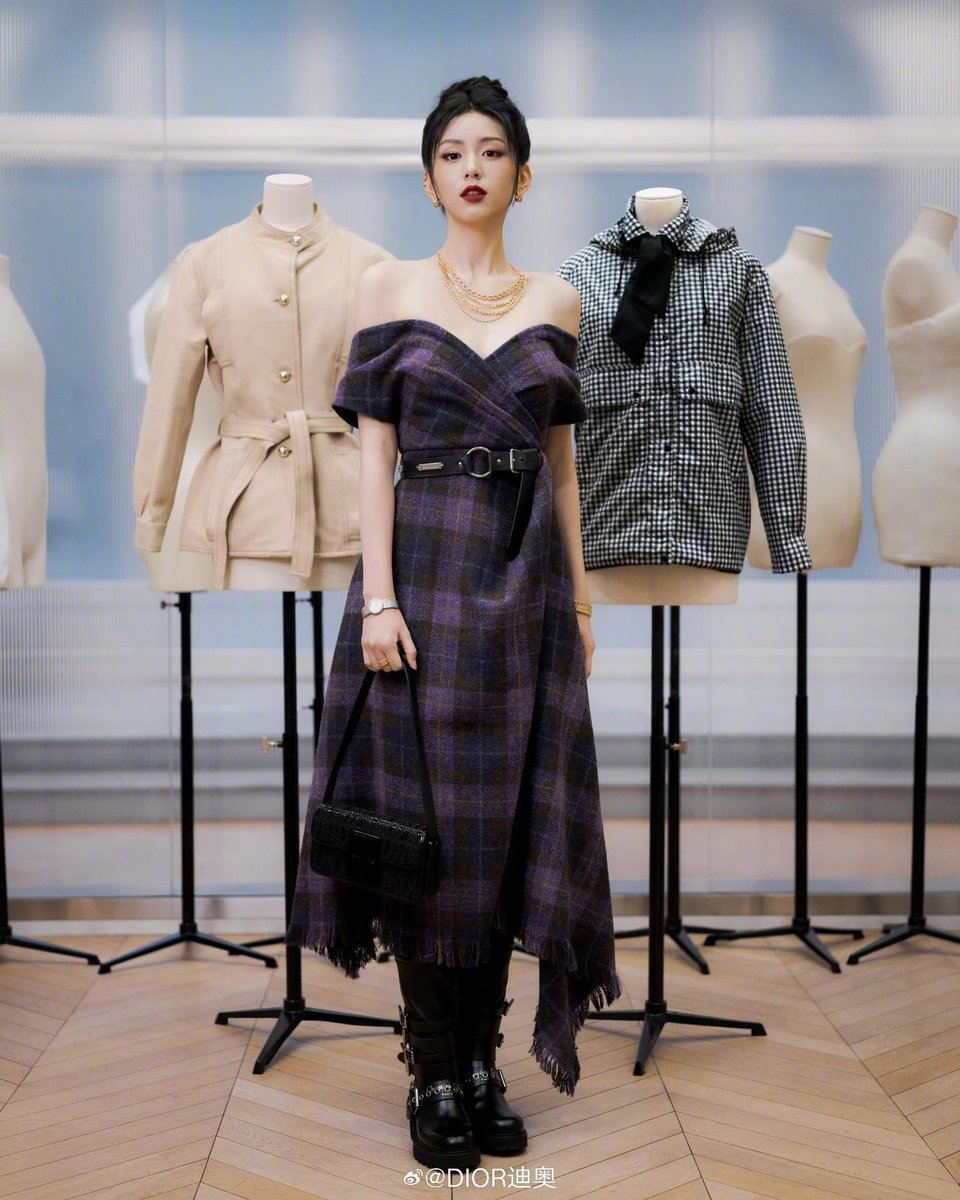 Morgan504819958's tweet photo. Weibo Dior Update 

#DiorSS25xZhouYe
#DiorSS25 #ZhouYe
#PFW @Dior https://t.co/KRYO4TPcvL