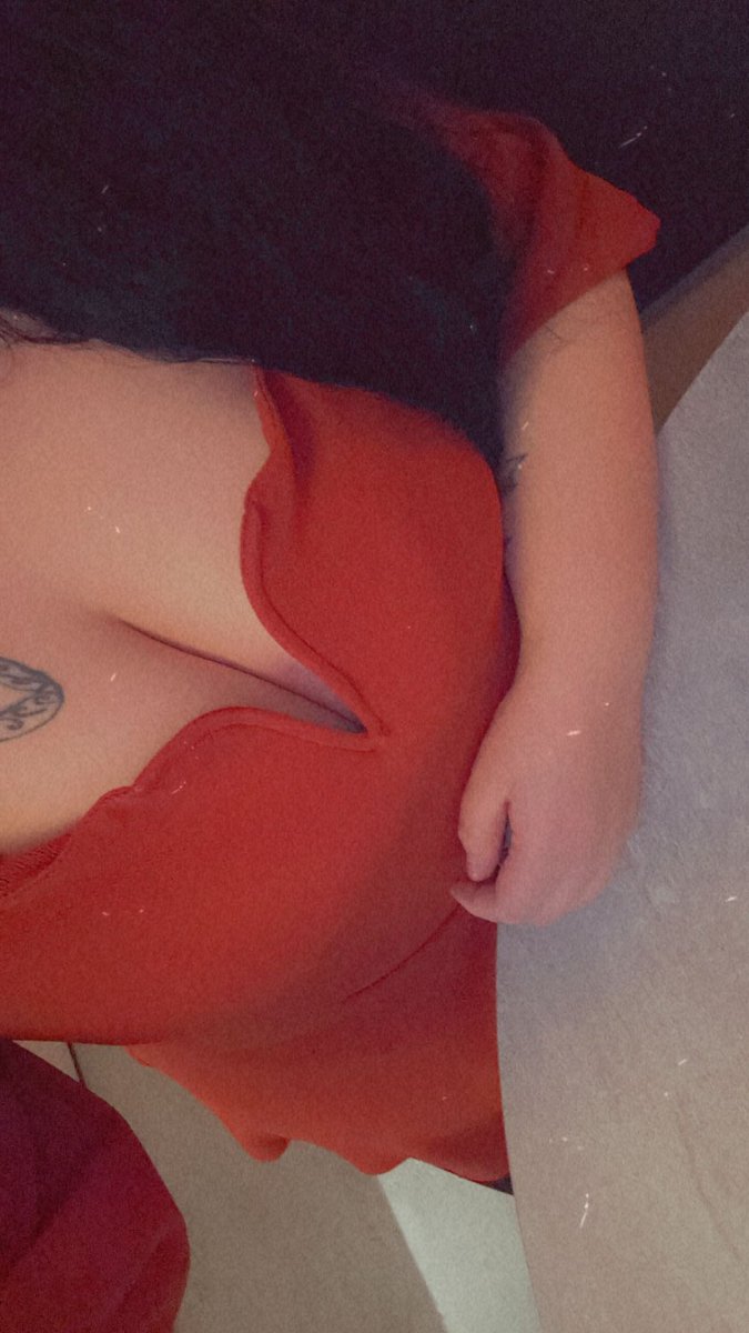 Laviee97's tweet photo. Helloooo Bitches 🔥 
Du willst mehr sehen? Dann komm 💋🔥😈

Alle links findet ihr hier 😈 

https://t.co/X8x1zPFps8

#bestfans #hot #linktree #payme #paypal #4based #boobs #queen #plussize #curvy https://t.co/uFQMISkjBM