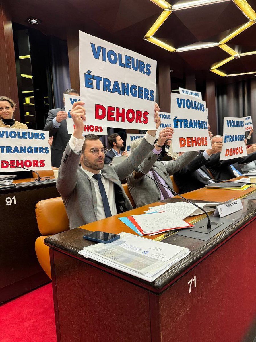 Si le violeur étranger Taha O. avait été expulsé juste après la délivrance de son OQTF, la jeune #Philippine serait encore en vie. Le laxisme migratoire est un drame pour les Françaises. 

VIOLEURS ÉTRANGERS DEHORS ✈️ 

#JusticePourPhilippine