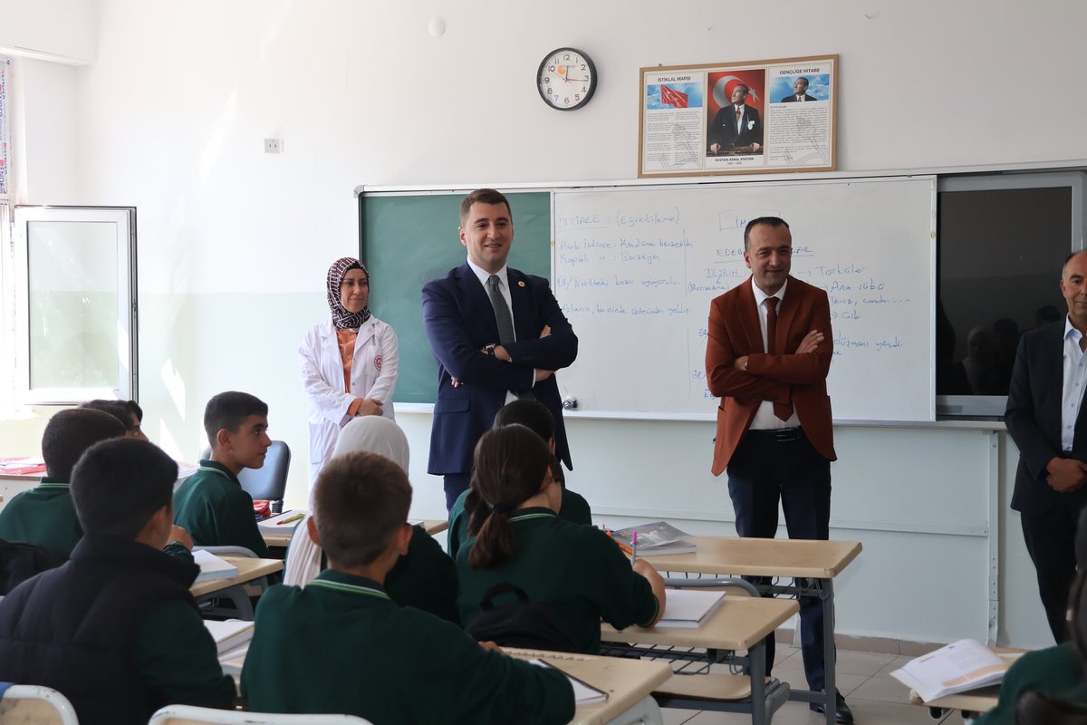 tchazro's tweet photo. Kaymakamımız Doğukan KOYUNCU;

Hazro Çok Programlı Anadolu Lisesi, Mesleki ve Teknik Anadolu Lisesi’ni ziyarette bulundu.

@DogukanKoyuncu_ https://t.co/KJjphAUena