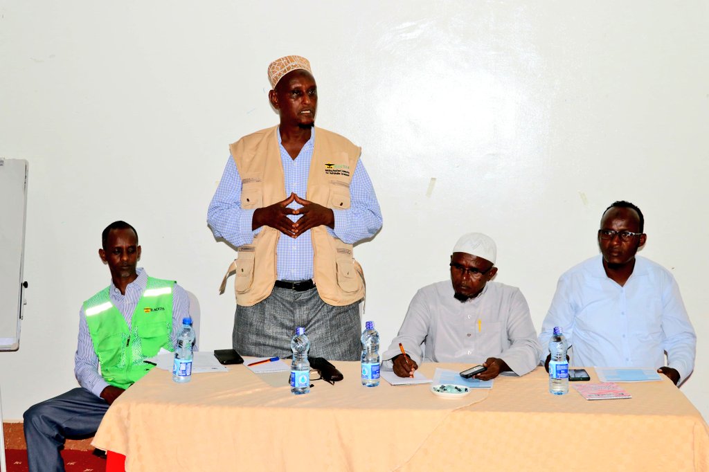 RACIDA_Ngo's tweet photo. RACIDA, with support from @BMZ_Bund, @diakoniekh @BROT_furdiewelt facilitated a #cross_border experience exchange meeting between the Mandera County Department of Veterinary Services 🇰🇪 and the Liban Zone of Ethiopia 🇪🇹. The meeting focused on transboundary animal and zoonotic diseases, #diseasecontrol strategies, and the #OneHealth approach.
Opened by Mandera’s Chief Officer for Livestock Mr. Mohamed Issack, the discussions aim to enhance cross-border #diseasesurveillance and response systems, ensuring the protection of both livestock and #communitylivelihoods.
Through programs like this, RACIDA continues to foster #regionalcollaboration, driving improved disease management and building resilient communities across borders.
#RACIDA #BMZ_Bund #DKH #BuildingResilience.