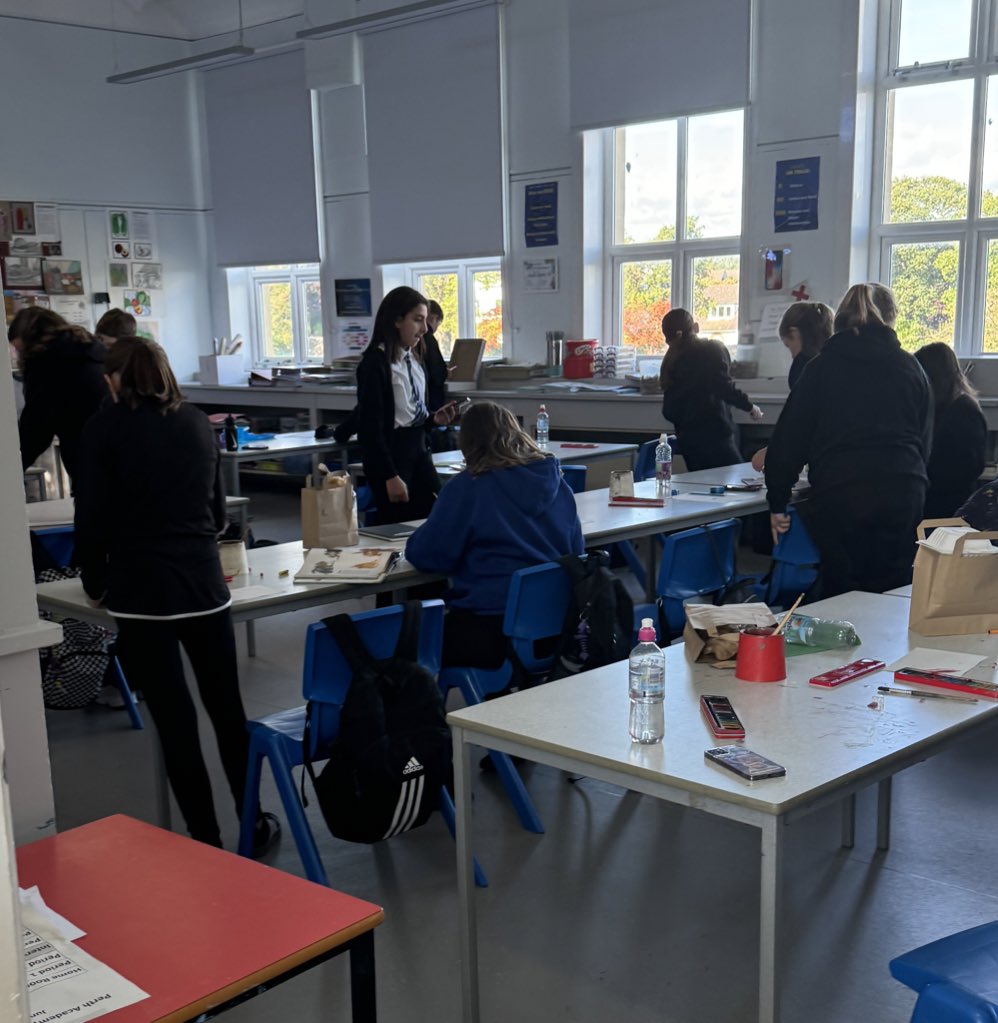 Perth Academy Art & Design 🗿🎨 tweet media